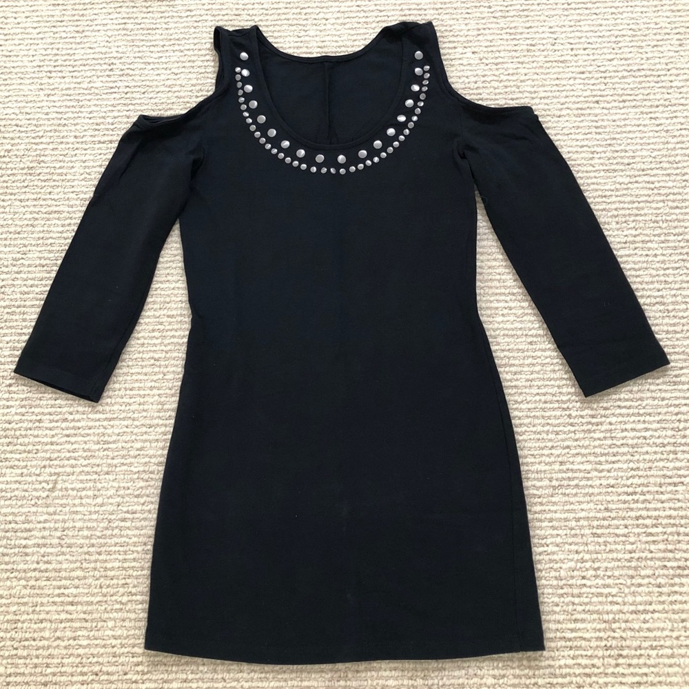Black Mid-arm sleeve Top